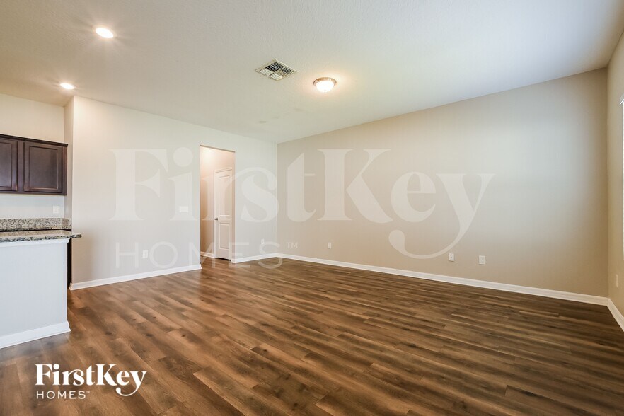 Building Photo - 3941 Saltmarsh Loop