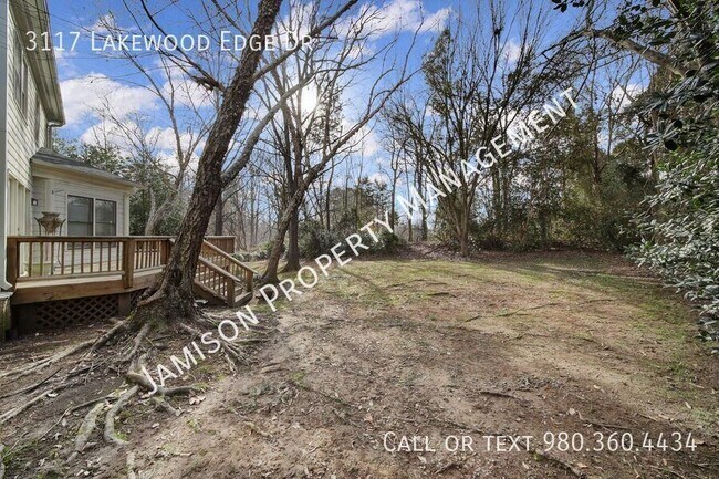 Building Photo - 3117 Lakewood Edge Dr