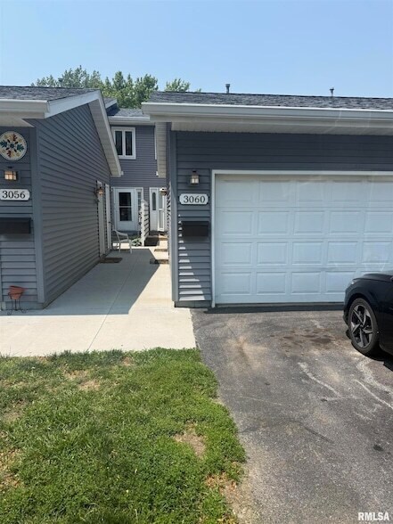 Primary Photo - 3060 Parkwild Dr