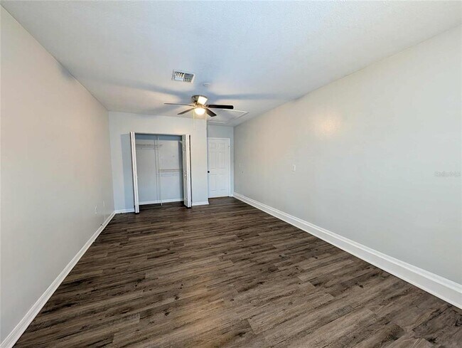 Building Photo - 1511 SW Shorewood Dr