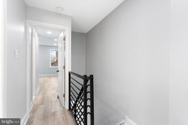 Building Photo - 1847 Gerritt St