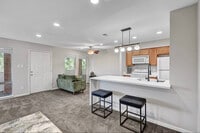 Building Photo - 740 Oakmont Ave