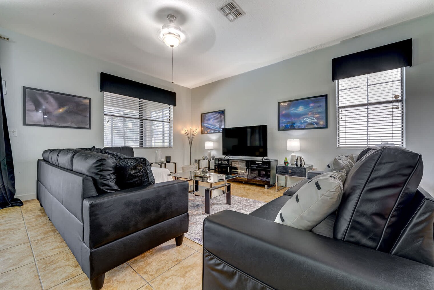 Building Photo - 1460 Moon Valley Dr