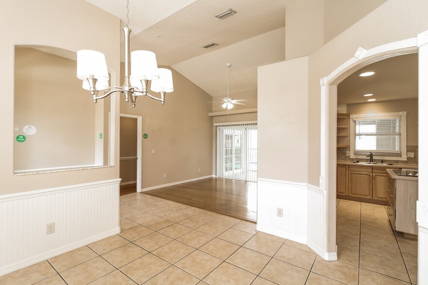 Building Photo - 3522 Massini Ave