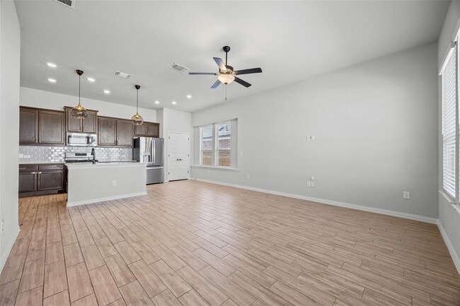 Building Photo - 12900 Bloomington Dr