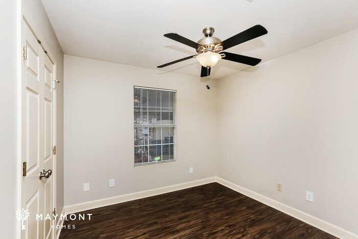 Building Photo - 1556 Chelsea Ln
