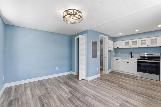 Building Photo - 113 145th Ave