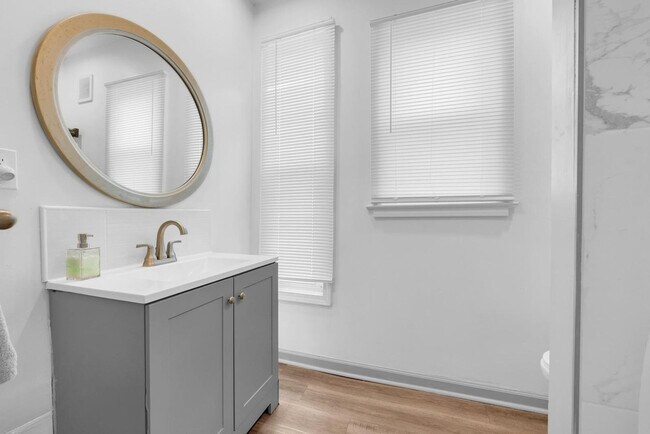 Building Photo - 3838 Bagley St