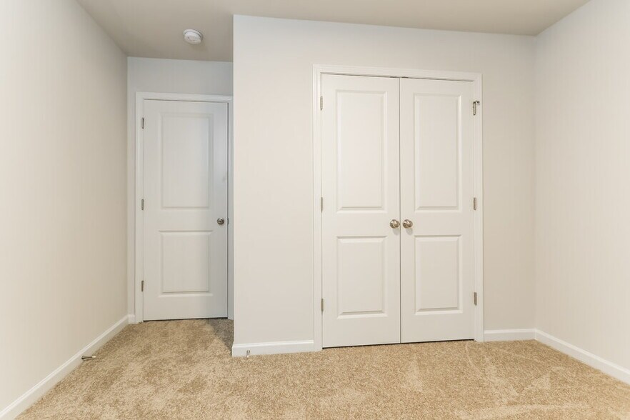 Building Photo - 219 Hamilton Pointe Dr