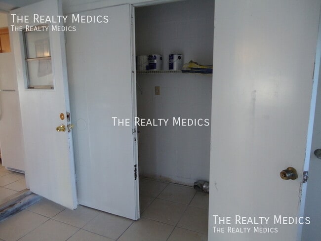 Building Photo - 3226 Redditt Rd