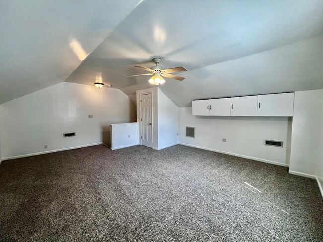 Building Photo - Gorgeous 4 Bedroom 2.5 Bath home in the he...