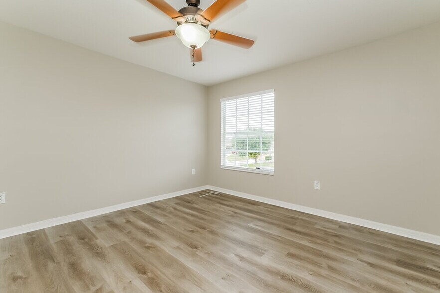 Building Photo - 3810 Braemere Dr