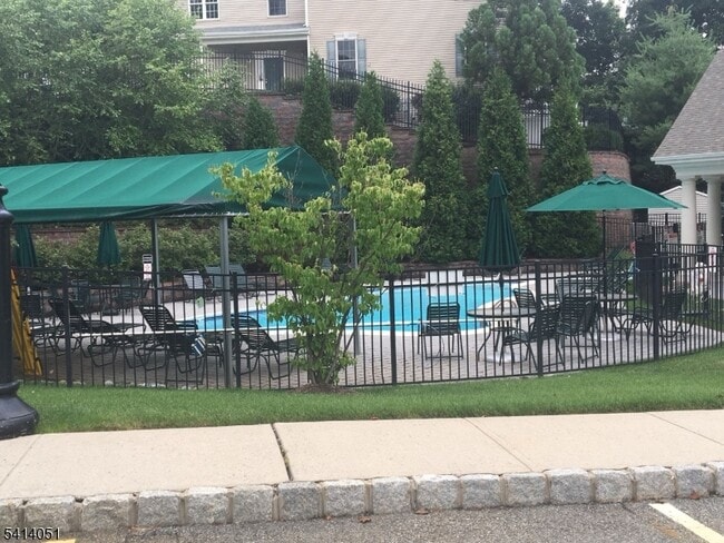 Building Photo - 18 Ashley Ct