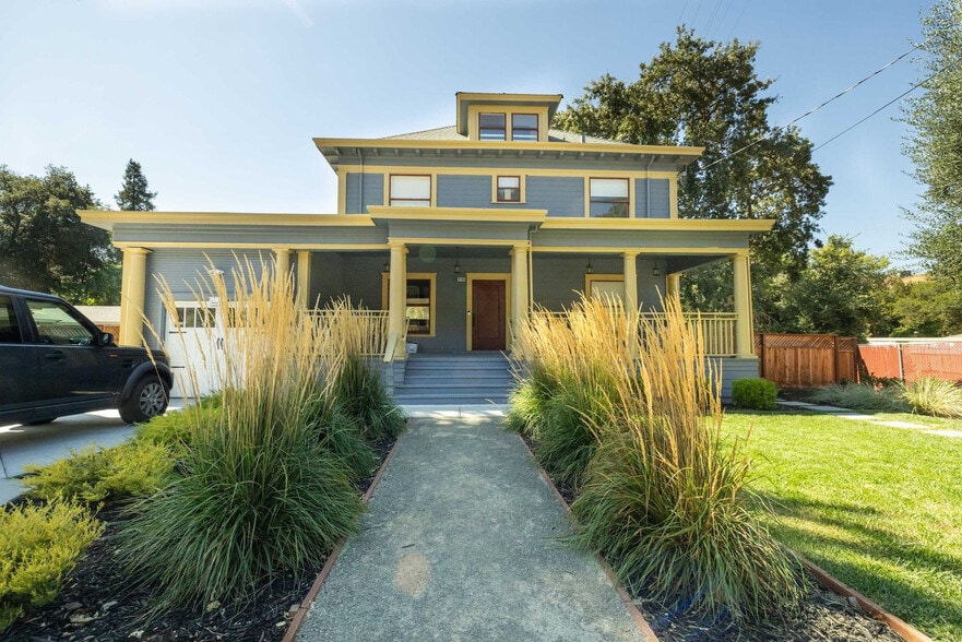 Building Photo - 4100 Alhambra Way