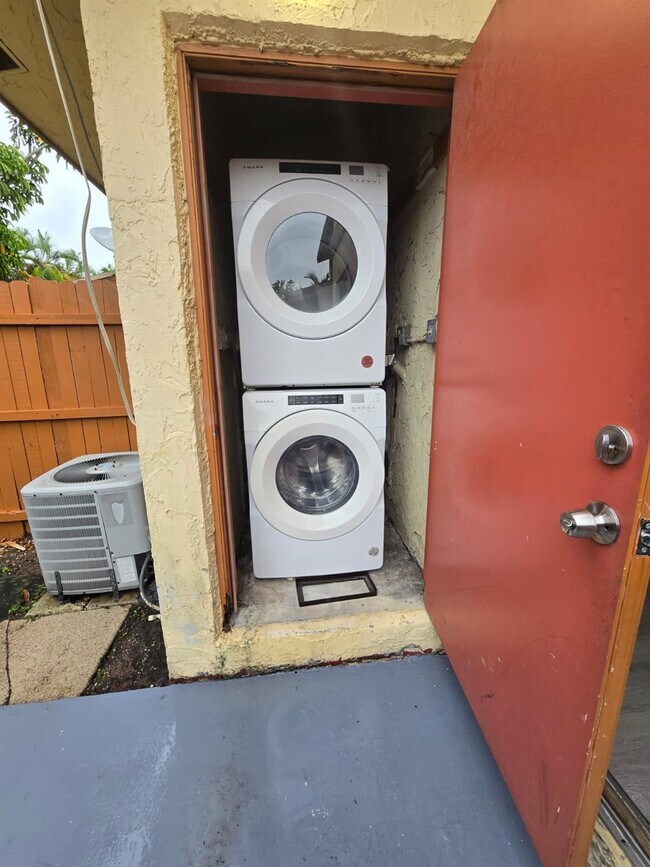 Building Photo - 7743 Balboa St