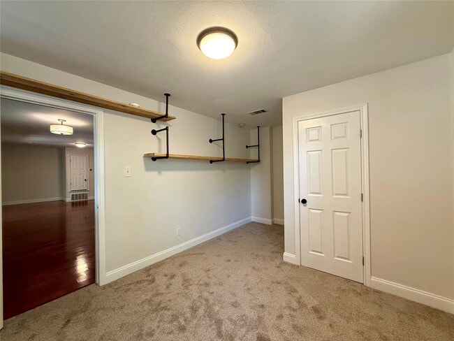 Building Photo - 2607 Princeton Dr