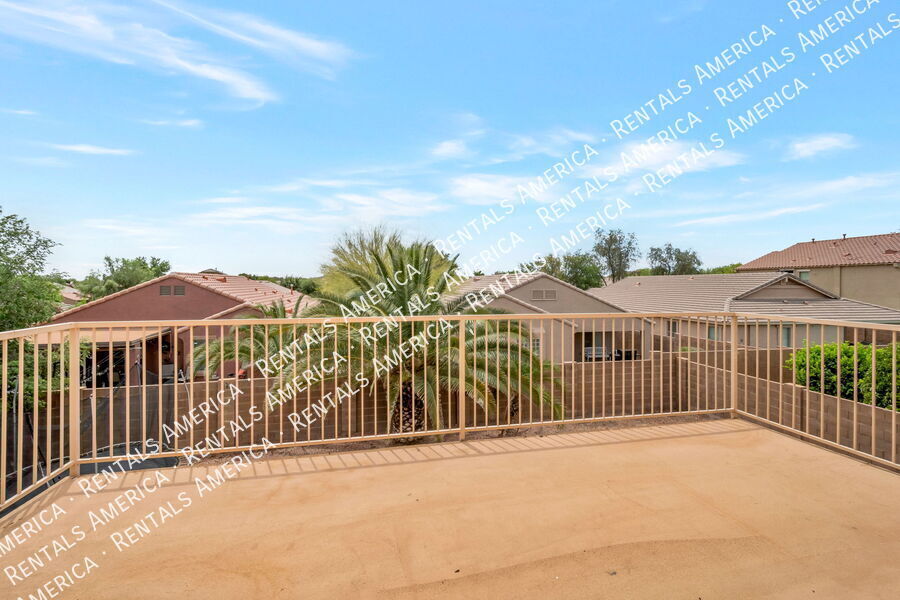 Building Photo - 629 E Saddle Way