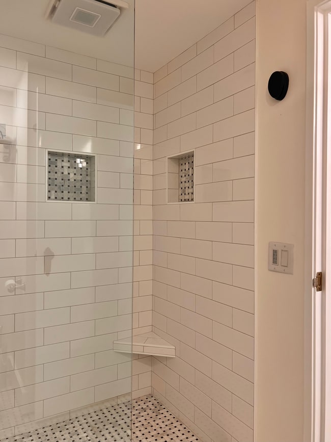 Building Photo - Historic, Fully Furnished Downtown Condo