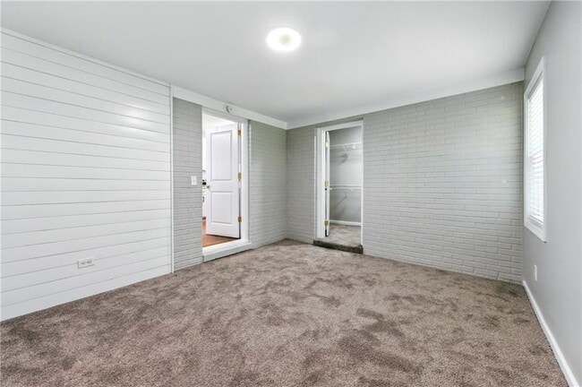 Building Photo - 1195 Starline Dr