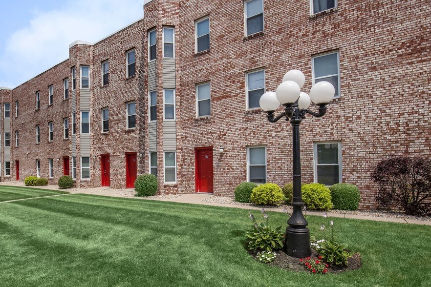 Beacon Hill 816 N New York Ave Muncie IN 47303 Apartment Finder