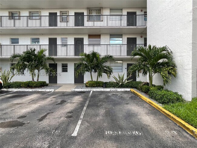 Building Photo - 14150 SW 84th St