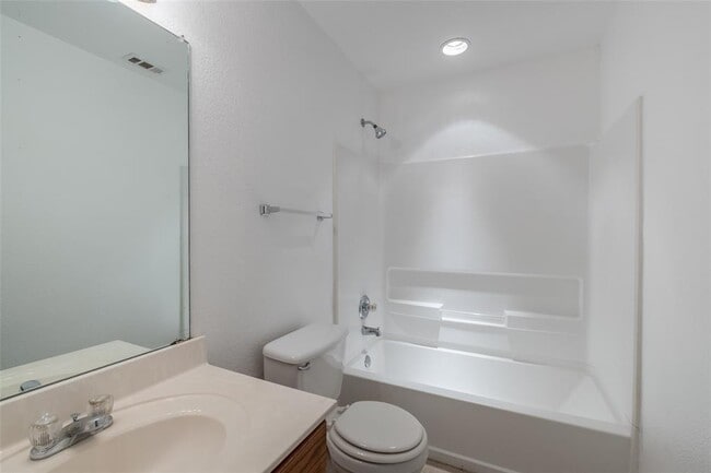 Building Photo - 1305 Casa Blanca Cove