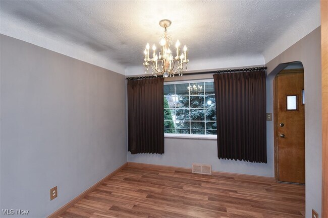 Building Photo - 21775 Hillsdale Ave