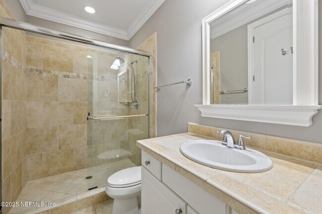 Building Photo - 137 3rd St S