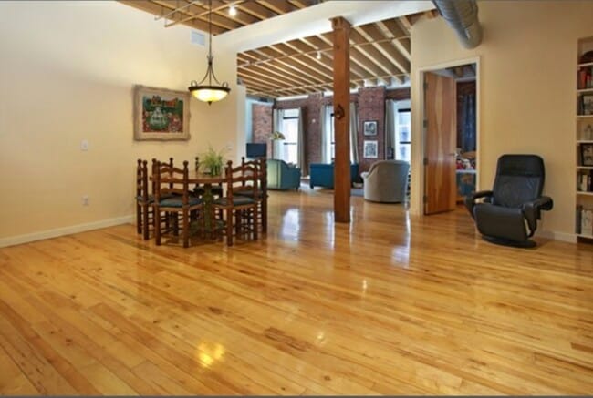 Primary Photo - 111 Beach St