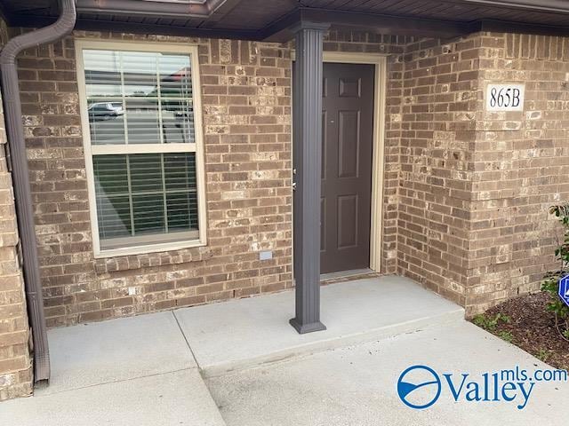 Building Photo - 865 Ryland Pike