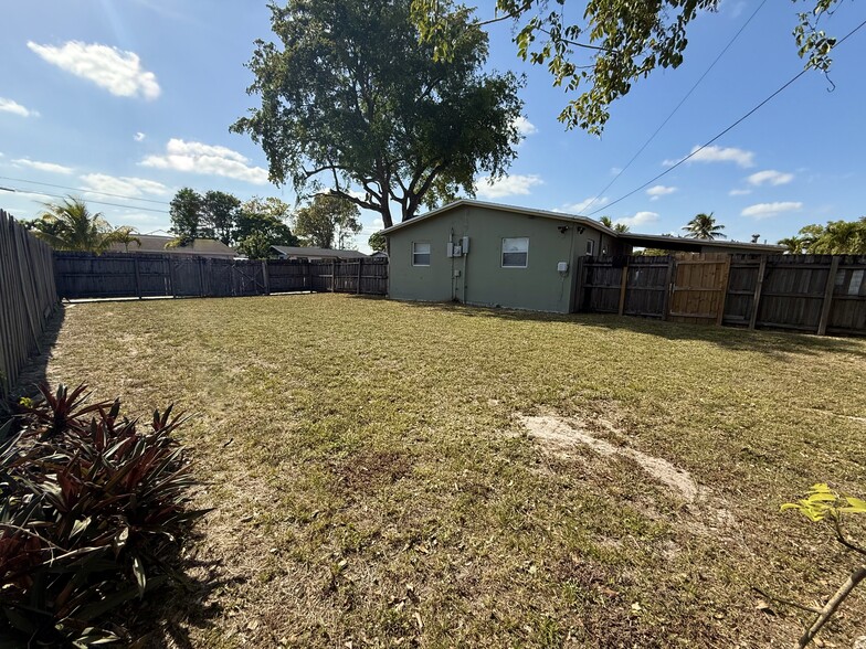 Building Photo - 6290 NW 14th St