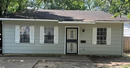 Building Photo - 6002 Henderson Ave