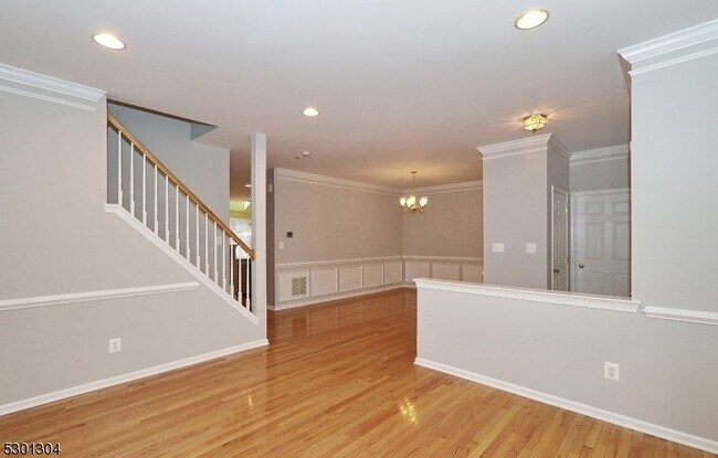 Building Photo - 67 Patriot Hill Dr