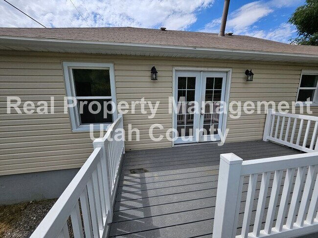 Building Photo - 152 W 100 S