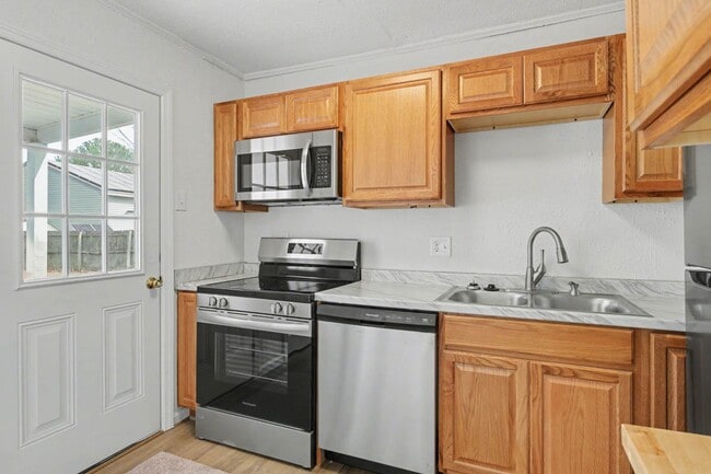 Building Photo - Renovated 3-Bedroom Home with Spacious Yard & Detached Garage