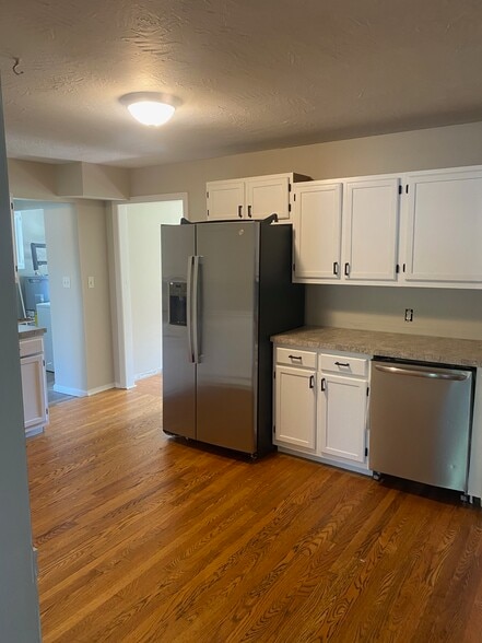 Kitchen - 2957 Solar Dr