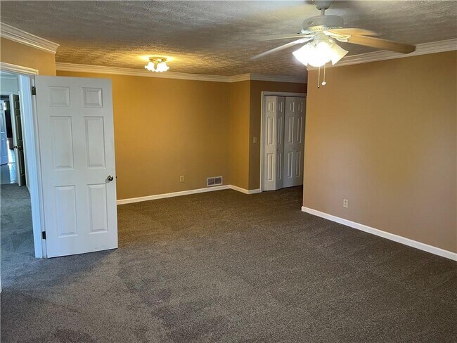 Building Photo - 3633 Loganville Hwy SW