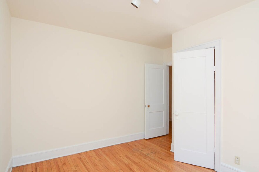 Building Photo - 2336 N Spaulding Ave