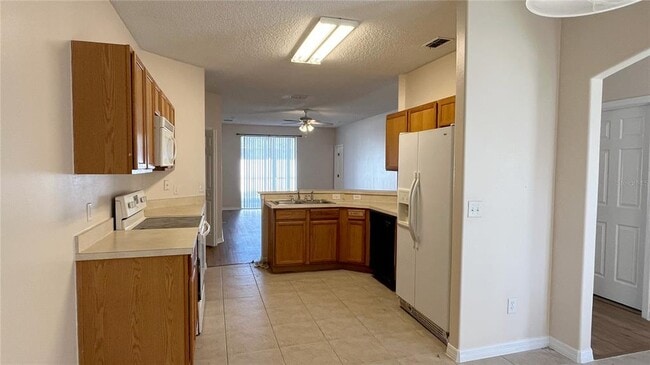 Building Photo - 534 Sunset View Dr