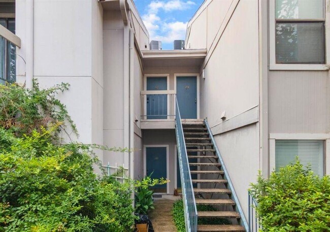 Building Photo - 7950 N Stadium Dr