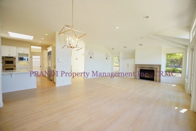 Building Photo - 3 Bartel Ct