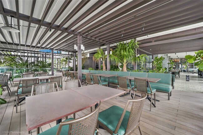 Building Photo - 159 NE 6th St