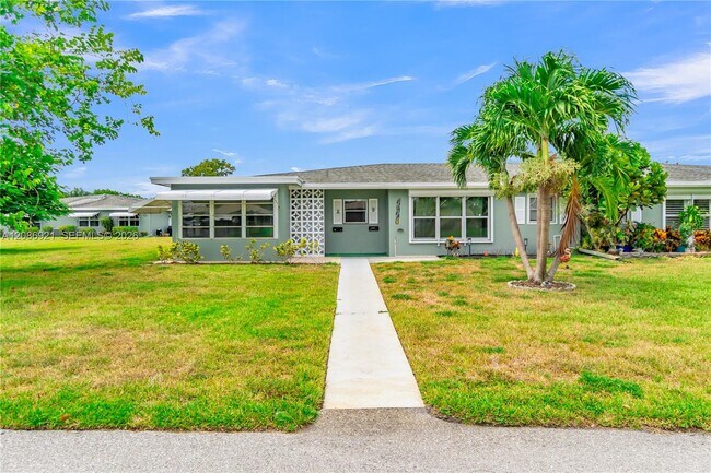 Building Photo - 775 North Dr