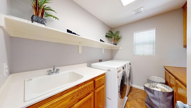 Building Photo - 5446 Antique Rose Way