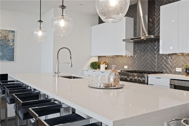 Building Photo - 788 West Marietta St NW