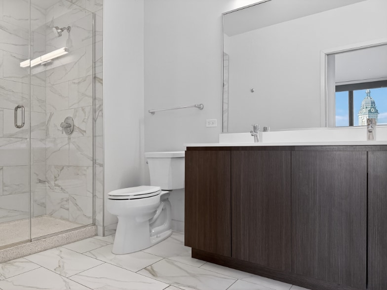 Building Photo - 736 N Aberdeen St