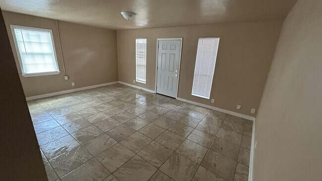 Building Photo - 6754 Autumn Ave