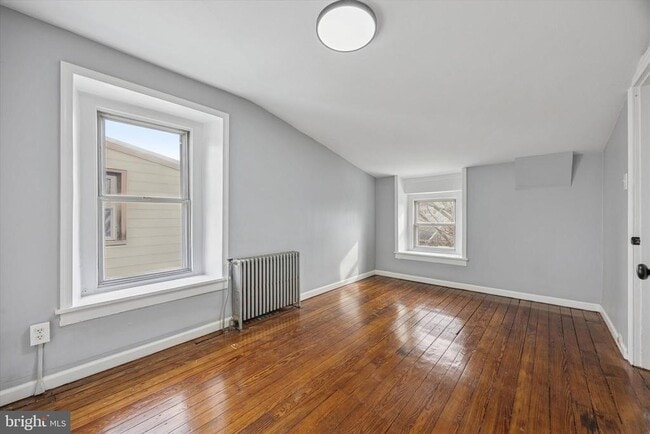 Building Photo - 455 Delmar St