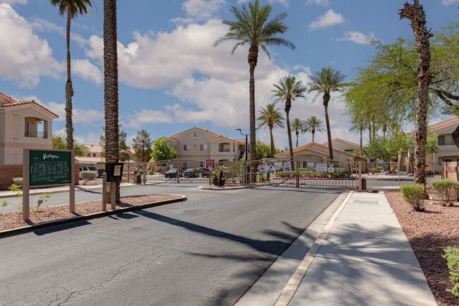 Building Photo - Upstairs 2 br unit in gated community with pool/spa/bbq area