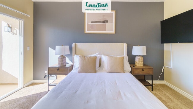 Building Photo - 8250 Vineyard Ave